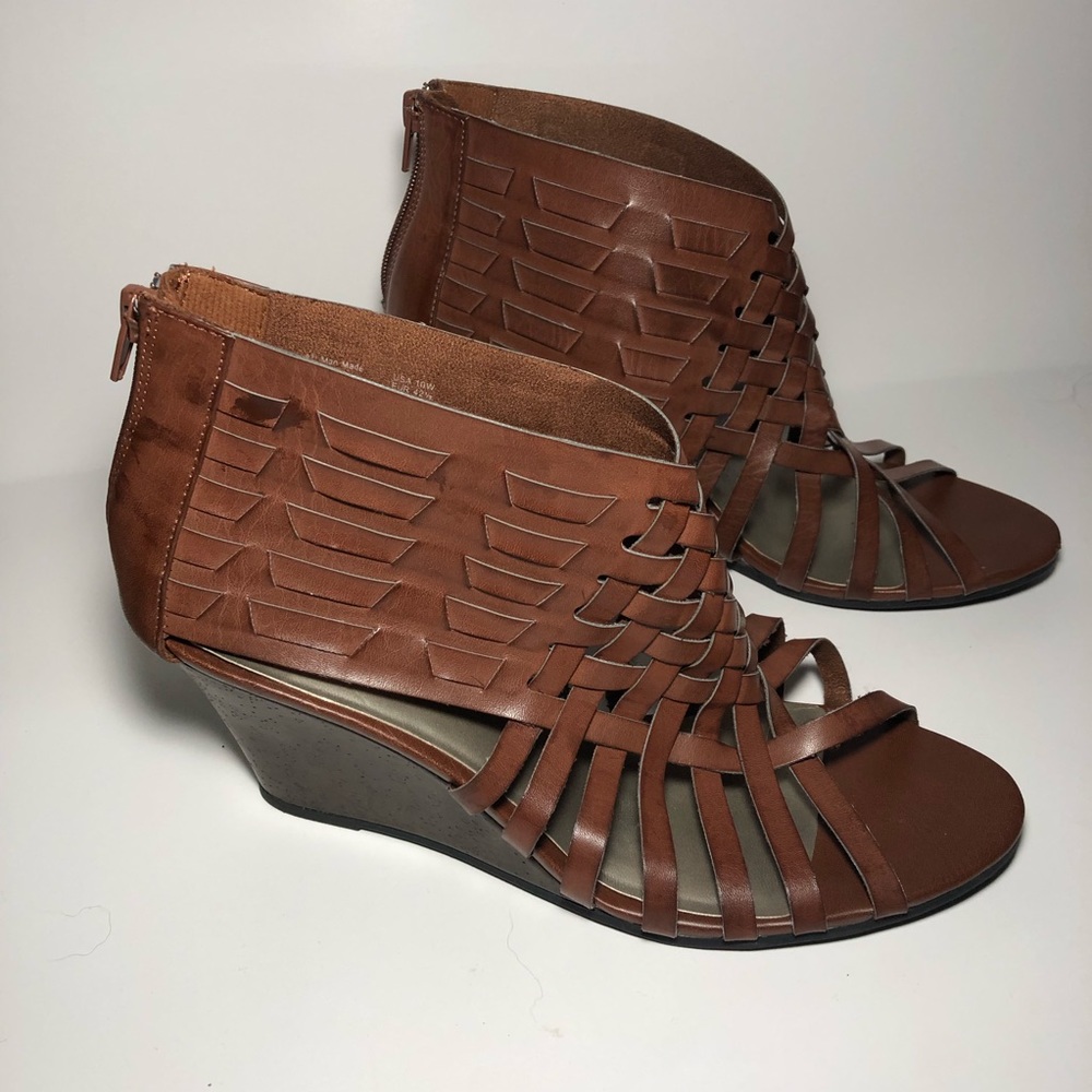 American Eagle weave gladiator wedge sandal